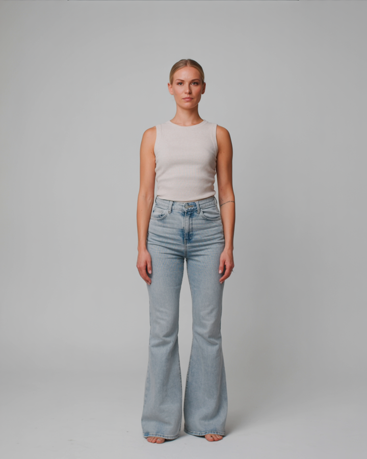 Sanne | Højtaljede Mørke Flare Jeans